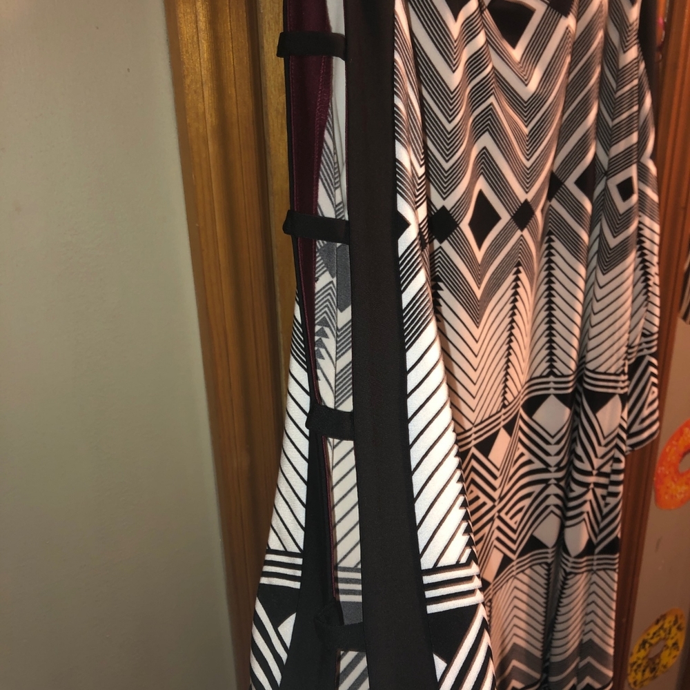 Dress - Picture 2 of 5